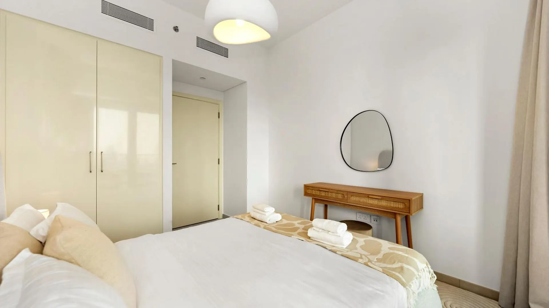 Urbanstays Dubai - Downtown Views II 0*,