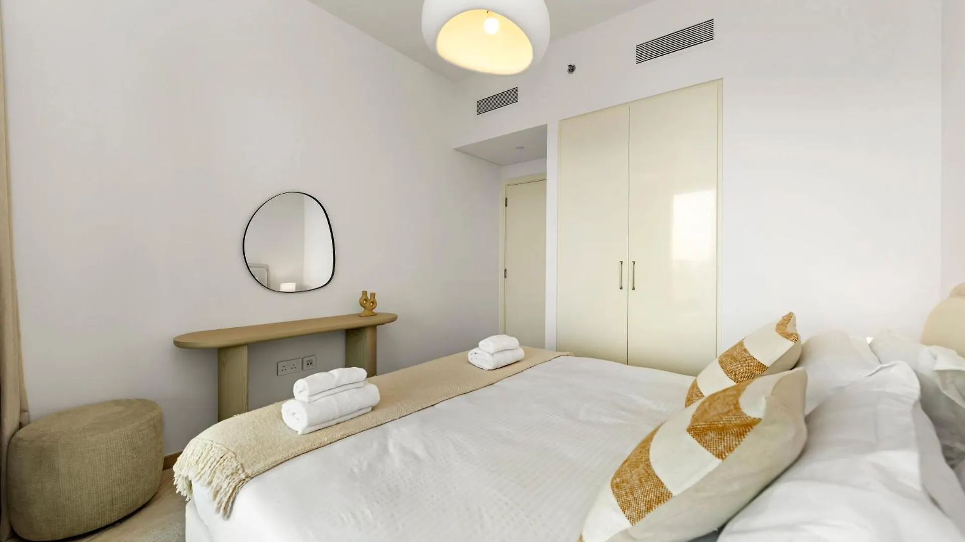 Urbanstays Dubai - Downtown Views II